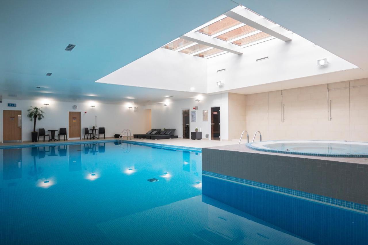 טאים The Oxfordshire Golf & Spa Hotel מראה חיצוני תמונה