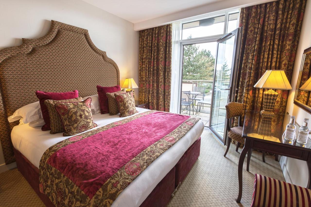 טאים The Oxfordshire Golf & Spa Hotel מראה חיצוני תמונה