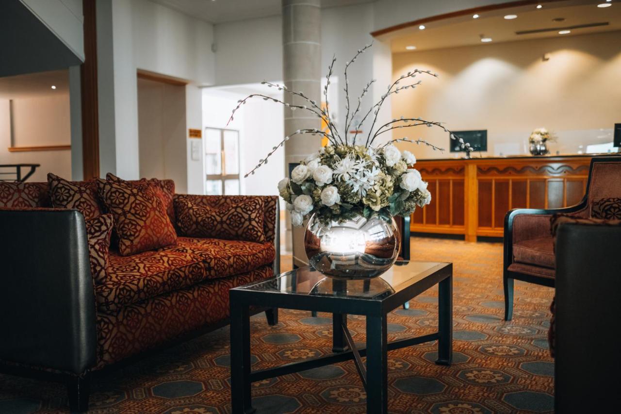 טאים The Oxfordshire Golf & Spa Hotel מראה חיצוני תמונה