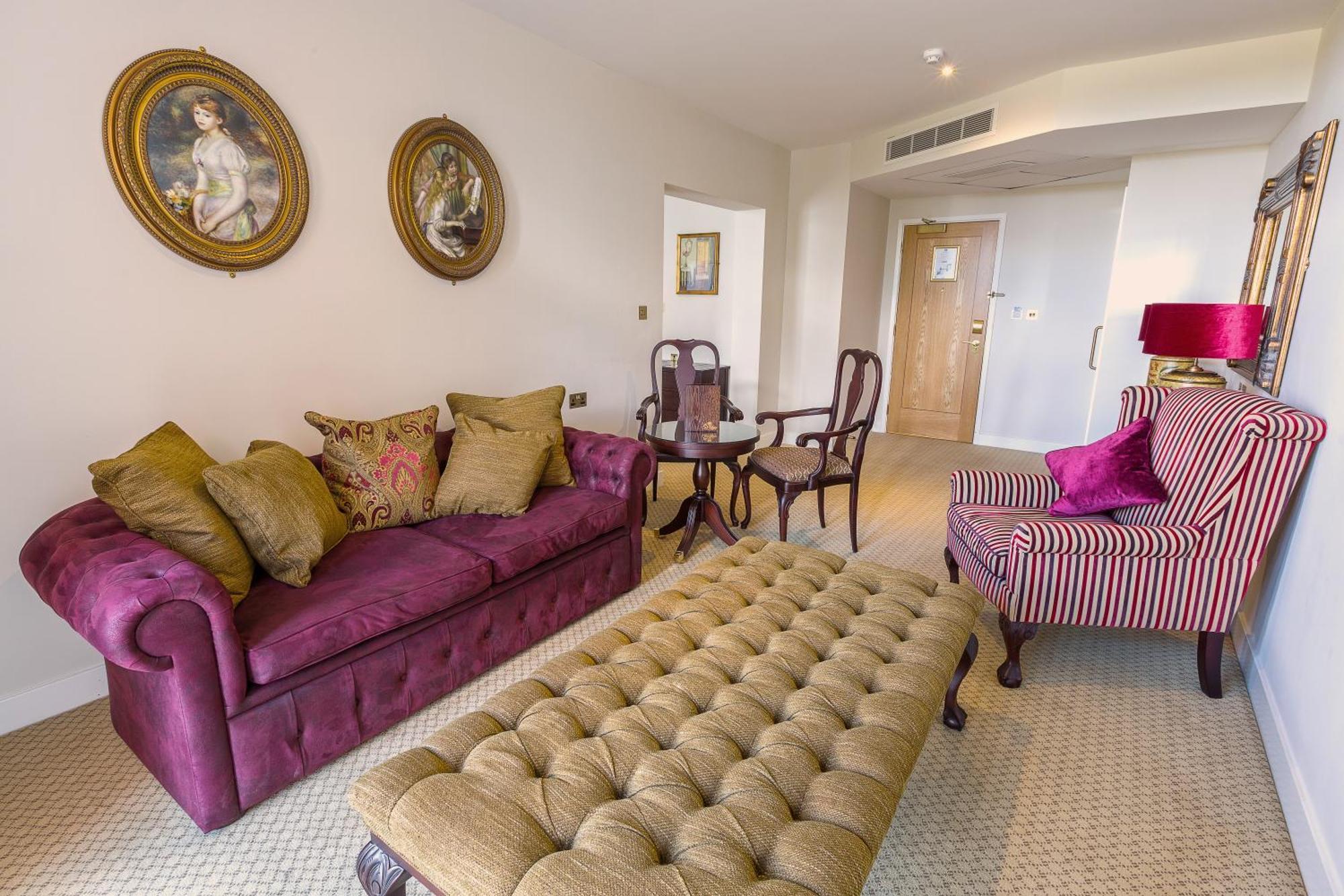 טאים The Oxfordshire Golf & Spa Hotel חדר תמונה