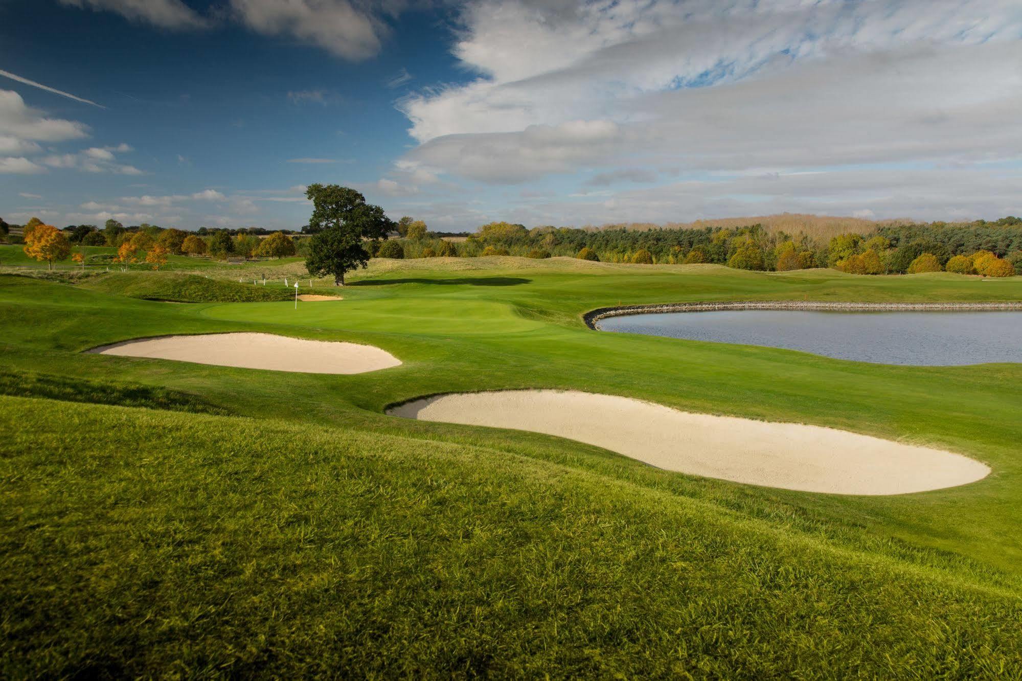 טאים The Oxfordshire Golf & Spa Hotel מראה חיצוני תמונה