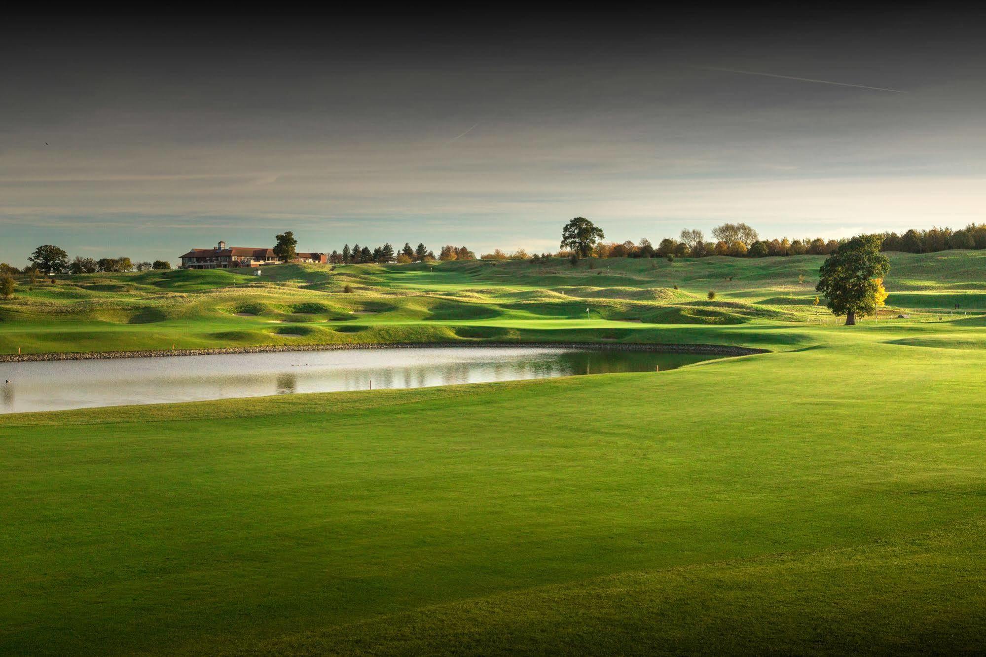 טאים The Oxfordshire Golf & Spa Hotel מראה חיצוני תמונה
